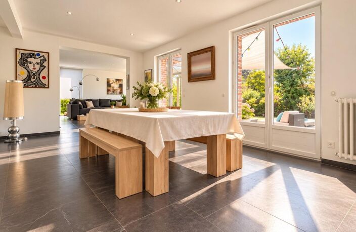 GRUSON  SUPERBE MAISON D'ARCHITECTE DE 193 M² AU CUR D'UN ÉCRIN DE VERDURE ! — photo 3