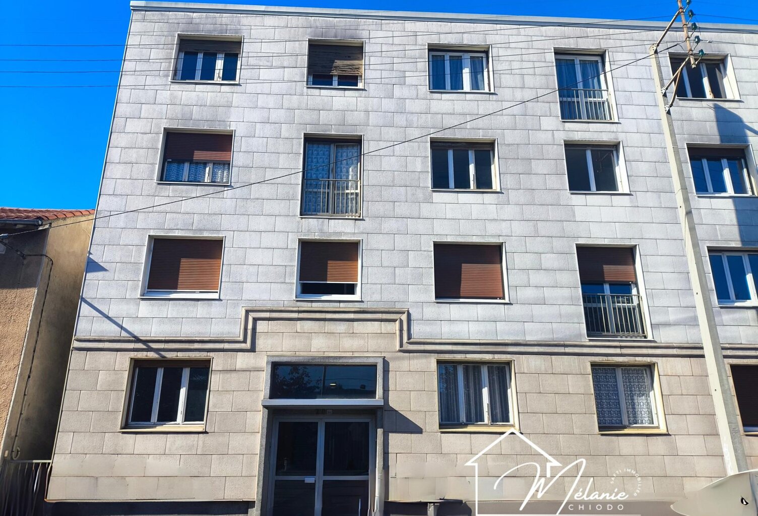 Appartement lumineux une chambre, cave , emplacement parking — photo 1