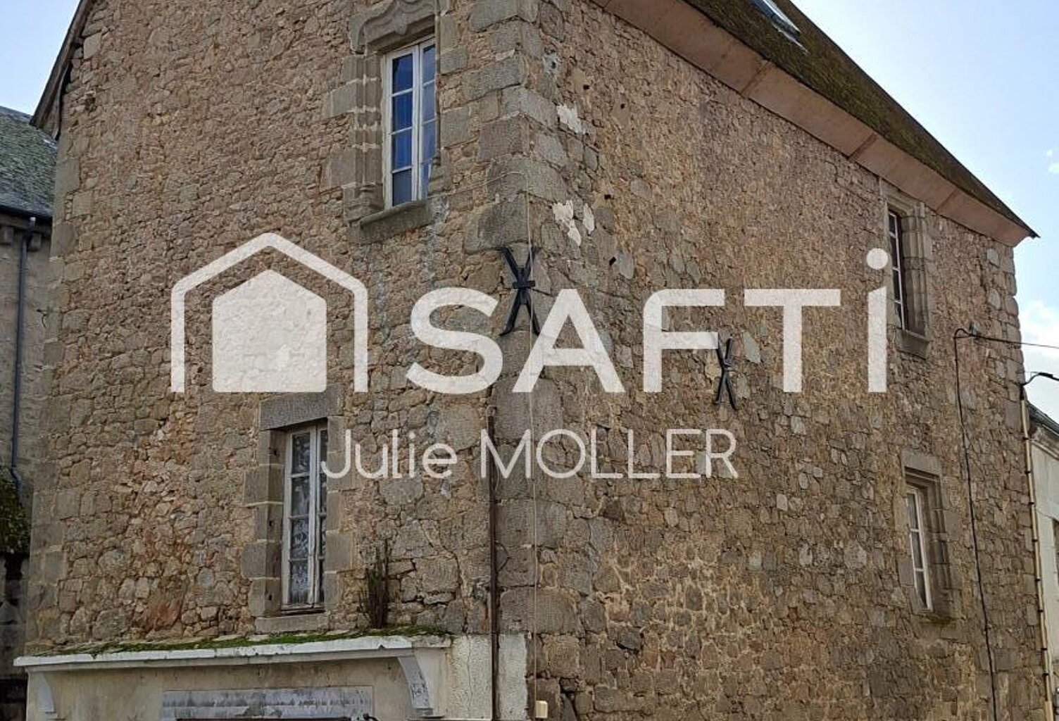 Immeuble à fort potentiel au cœur de Saint-Vaury — photo 1