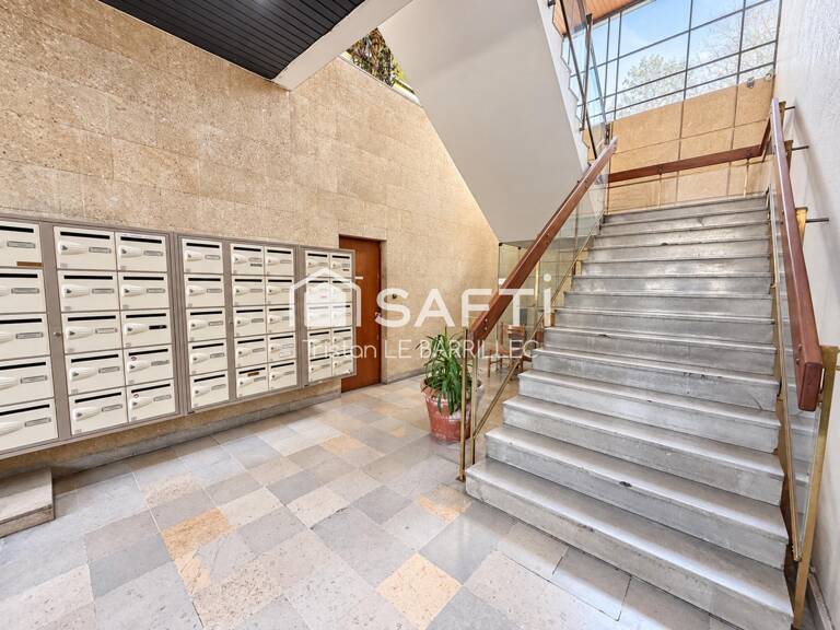 Nîmes Centre  F5 avec 2 parkings et 2 terrasses — photo 1