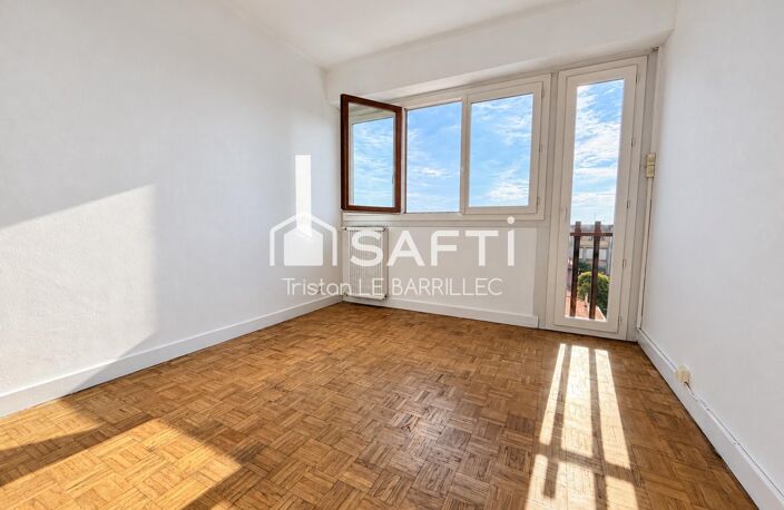 Nîmes Centre  F5 avec 2 parkings et 2 terrasses — photo 4