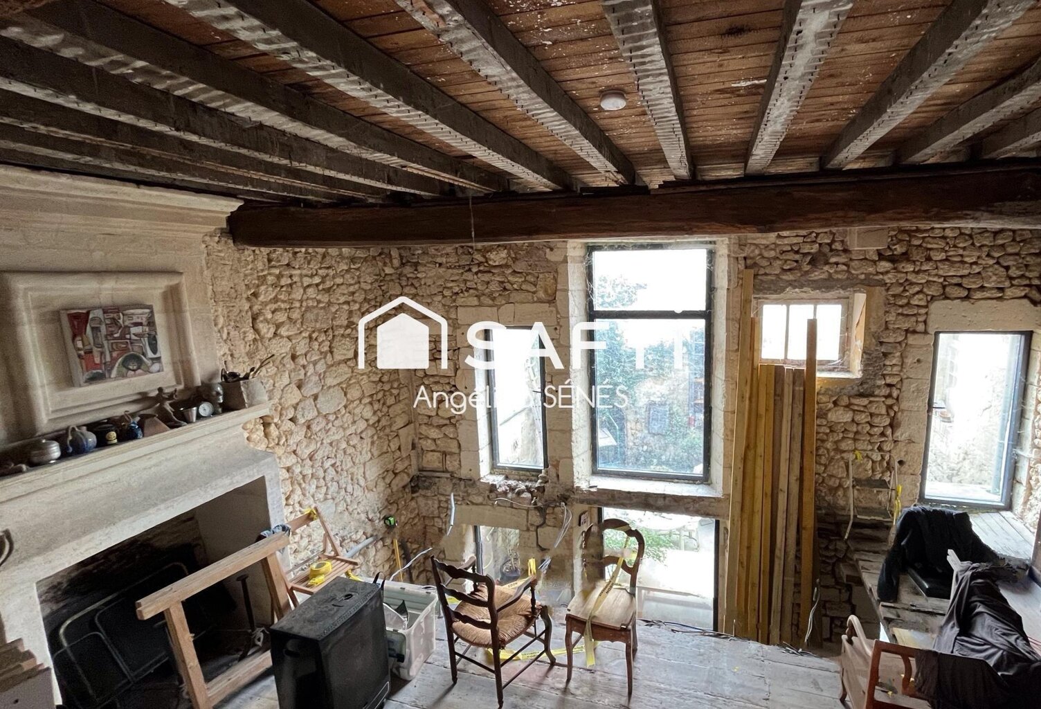 Maison en pierre - Bourg - Potentiel et authenticité — photo 1