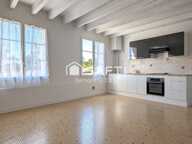 Maison rénovée, terrain constructible et vue campagne ! — photo 2