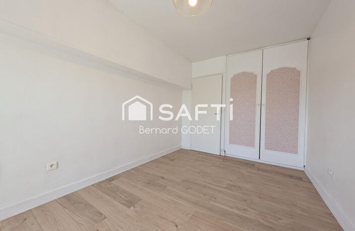 Maison rénovée, terrain constructible et vue campagne ! — photo 5