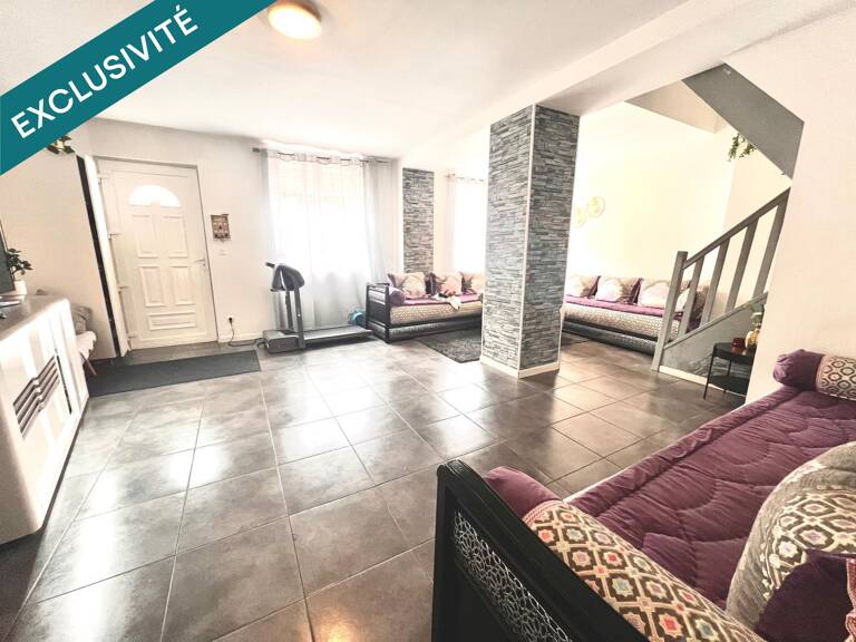 ROEULX  Maison de ville semi-individuelle avec garage, cour et 3 chambres ! — photo 1