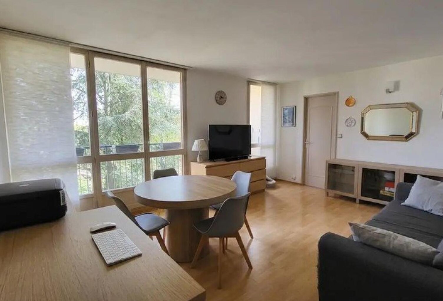Appartement lumineux avec Balcon — photo 1