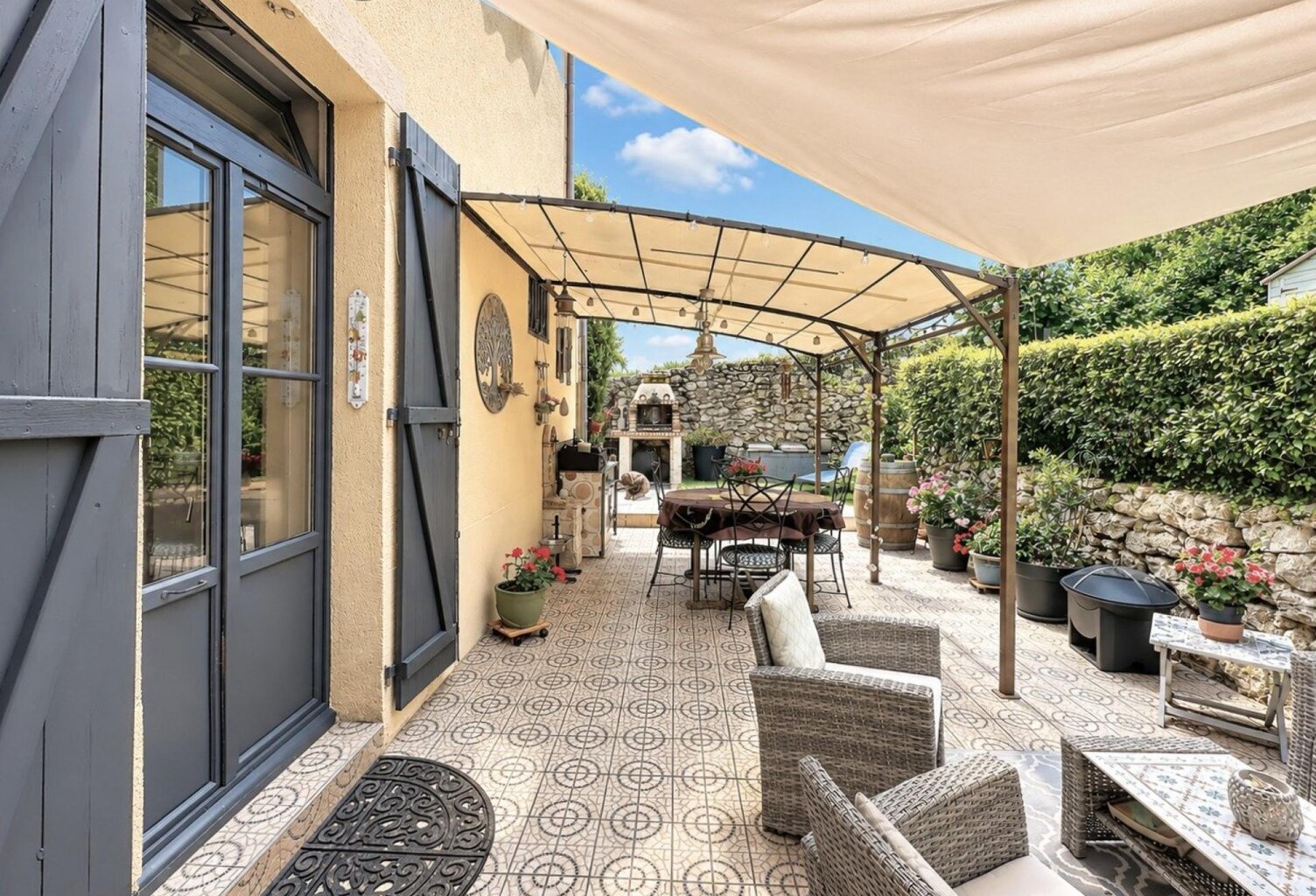 Maison de charme, 4 chambres, garage double — photo 1