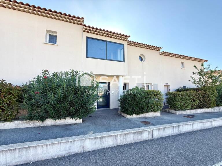 Bel appartement de 40m2 avec terrasse et parking — photo 1