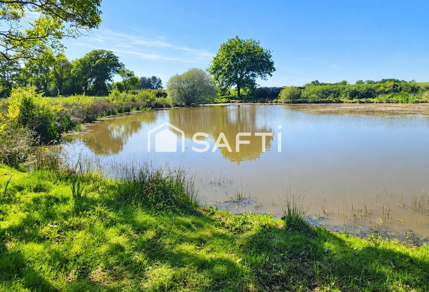 TERRAIN DE LOISIRS AVEC ÉTANG SUR UNE PARCELLE DE 8000M² — photo 1