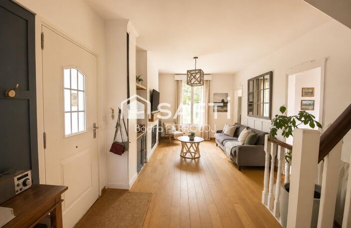 Maison de caractère avec double entrée et sous-sol aménagé. — photo 2