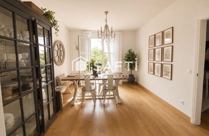 Maison de caractère avec double entrée et sous-sol aménagé. — photo 3