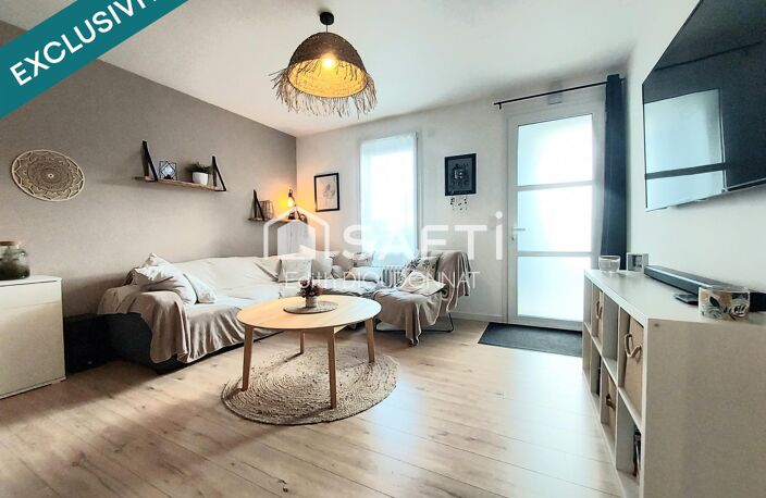 Maison de ville rénovée, jardin clos et dépendance — photo 2