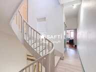 Maison atypique au cœur du village — photo 3