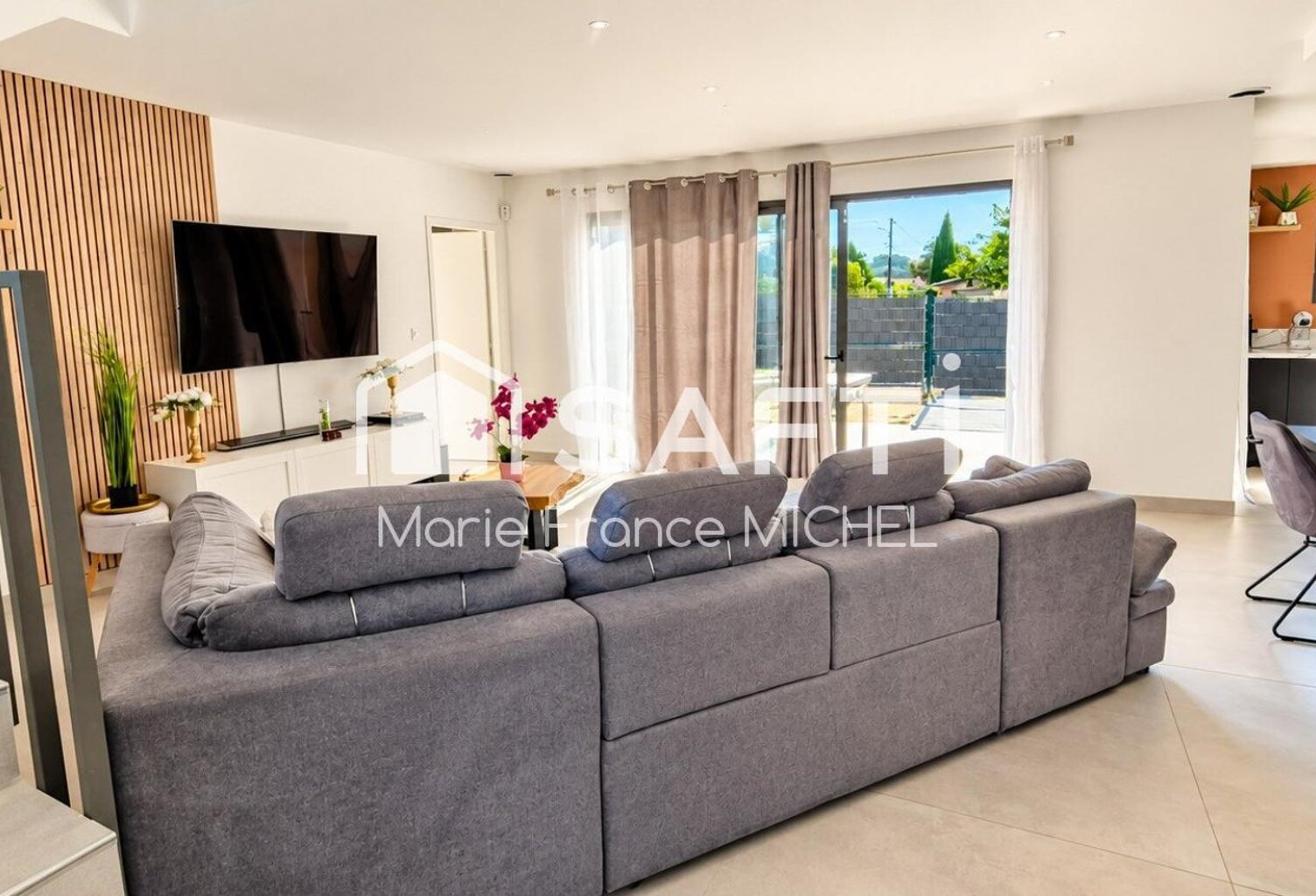 Superbe maison contemporaine de 125 m² avec piscine, garage et terrain de 505 m². 4 chambres, suite parentale, séjour de 56 m² et prestations haut de gamme. — photo 1