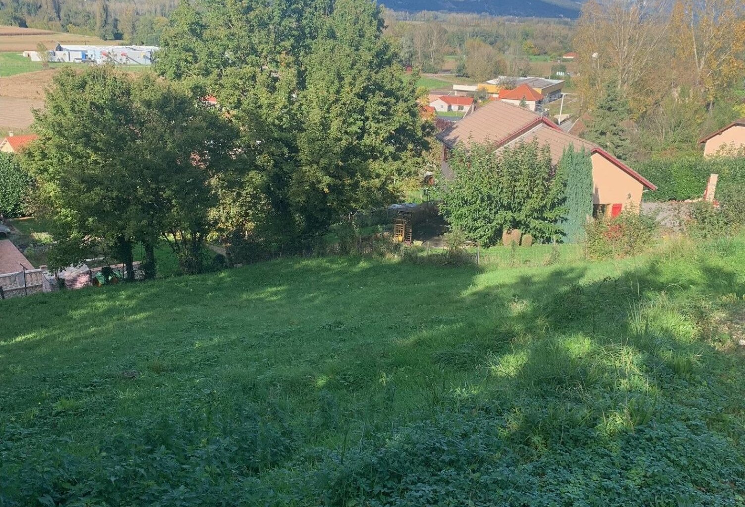 A vendre très beau terrain constructible d'environ 1102 m2 — photo 1