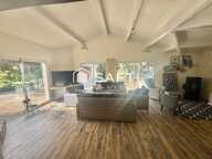 BEAU PAVILLON DE 4 CHAMBRES ET STUDIO ATTENANT + JARDIN PISCINE ET GARAGE — photo 3