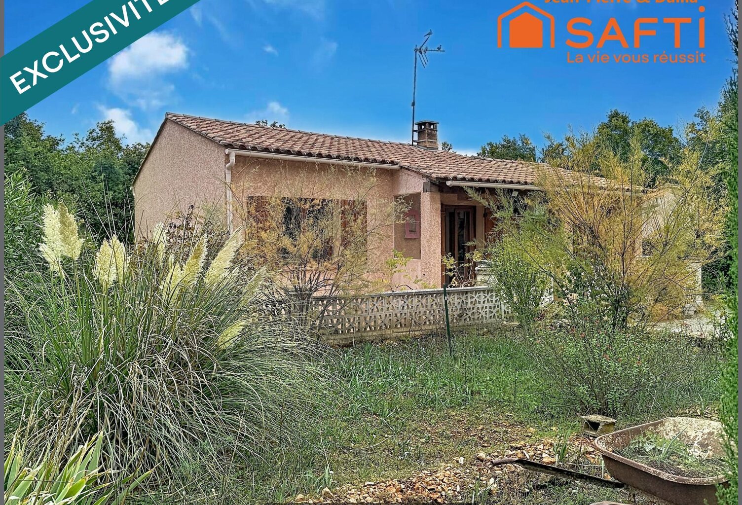 Maison de 60m² sur 815m² de terrain clos avec garage — photo 1