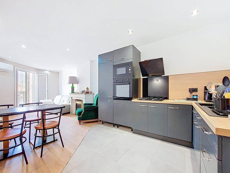 BÉZIERS  APPARTEMENT T3 RÉNOVÉ DANS UN IMMEUBLE HAUSSMANNIEN — photo 1
