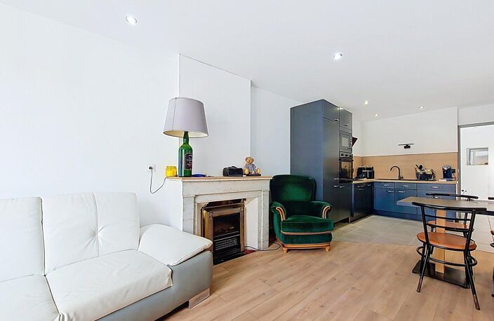 BÉZIERS  APPARTEMENT T3 RÉNOVÉ DANS UN IMMEUBLE HAUSSMANNIEN — photo 3