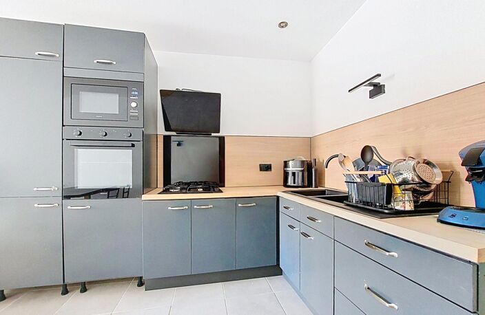 BÉZIERS  APPARTEMENT T3 RÉNOVÉ DANS UN IMMEUBLE HAUSSMANNIEN — photo 4