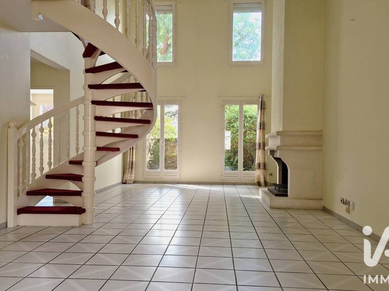 Vente Maison traditionnelle 7 pièces — photo 1