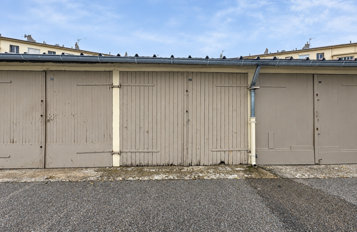 Votre véhicule à l’abri, votre tranquillité au quotidien : un garage box fermé de 16,32 m2 au sein d’une résid — photo 2