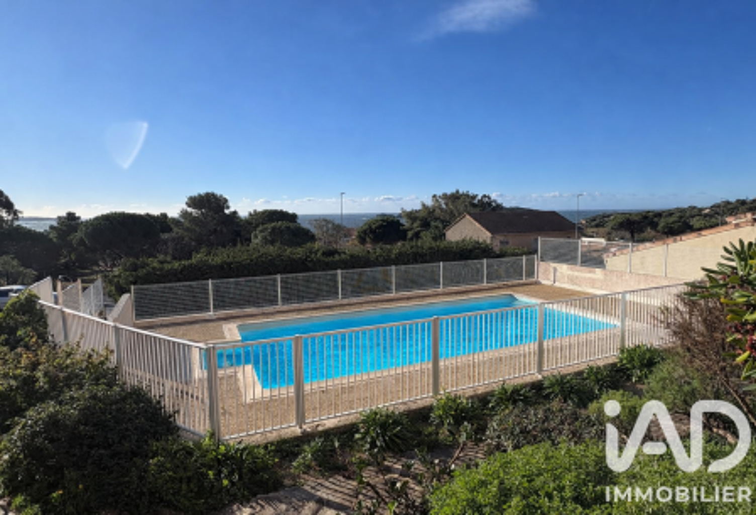 Vente Studio 2 pièces — photo 1