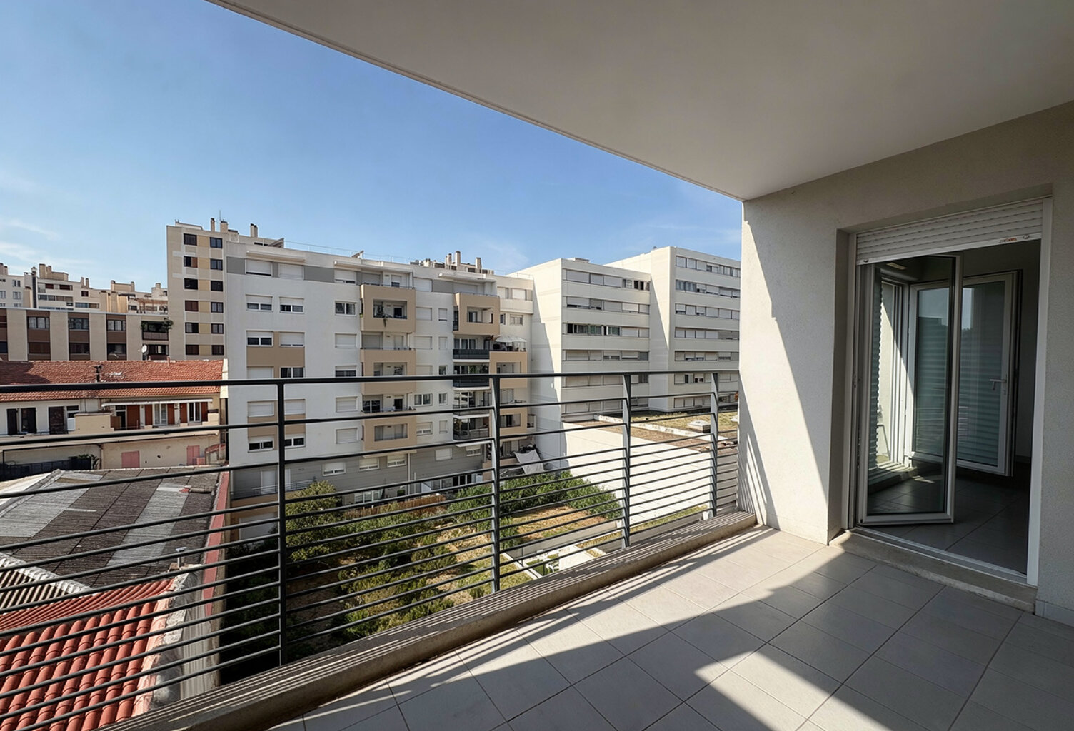 MARSEILLE 4e   CHARTREUX | T2 avec garage en sous-sol | Résidence de 2016 | 155 000 € — photo 1