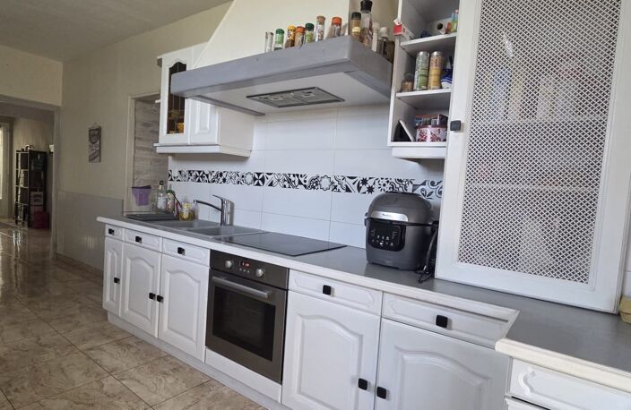 Vente Maison/villa 5 pièces — photo 2
