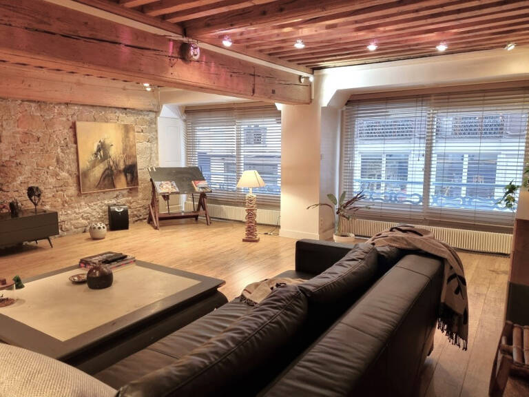 VENTE LYON 69001 - CROIX PAQUET - LOFT DE CHARME EN DUPLEX 104M2 AMENAGE EN T2 AVEC GARAGE DOUBLE — photo 1