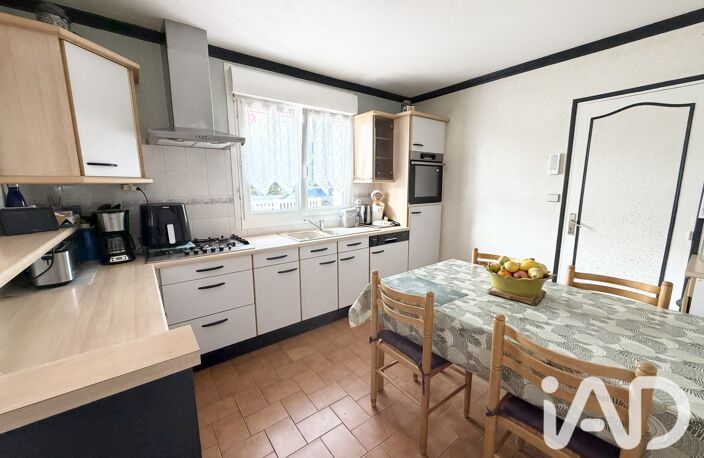 Vente Maison traditionnelle 7 pièces — photo 2