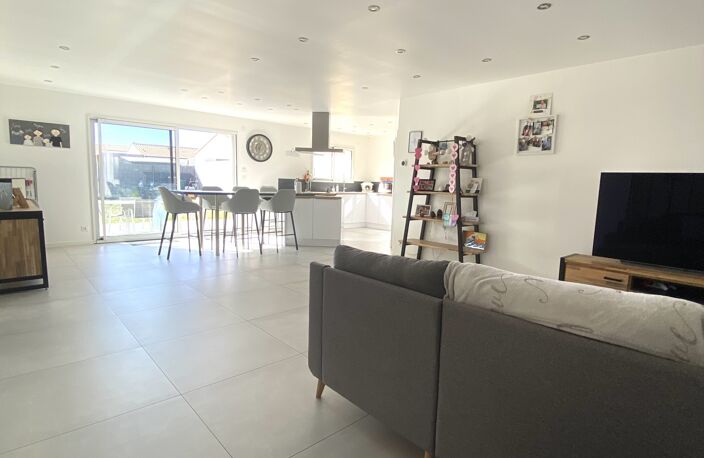 Vente Maison/villa 4 pièces — photo 4