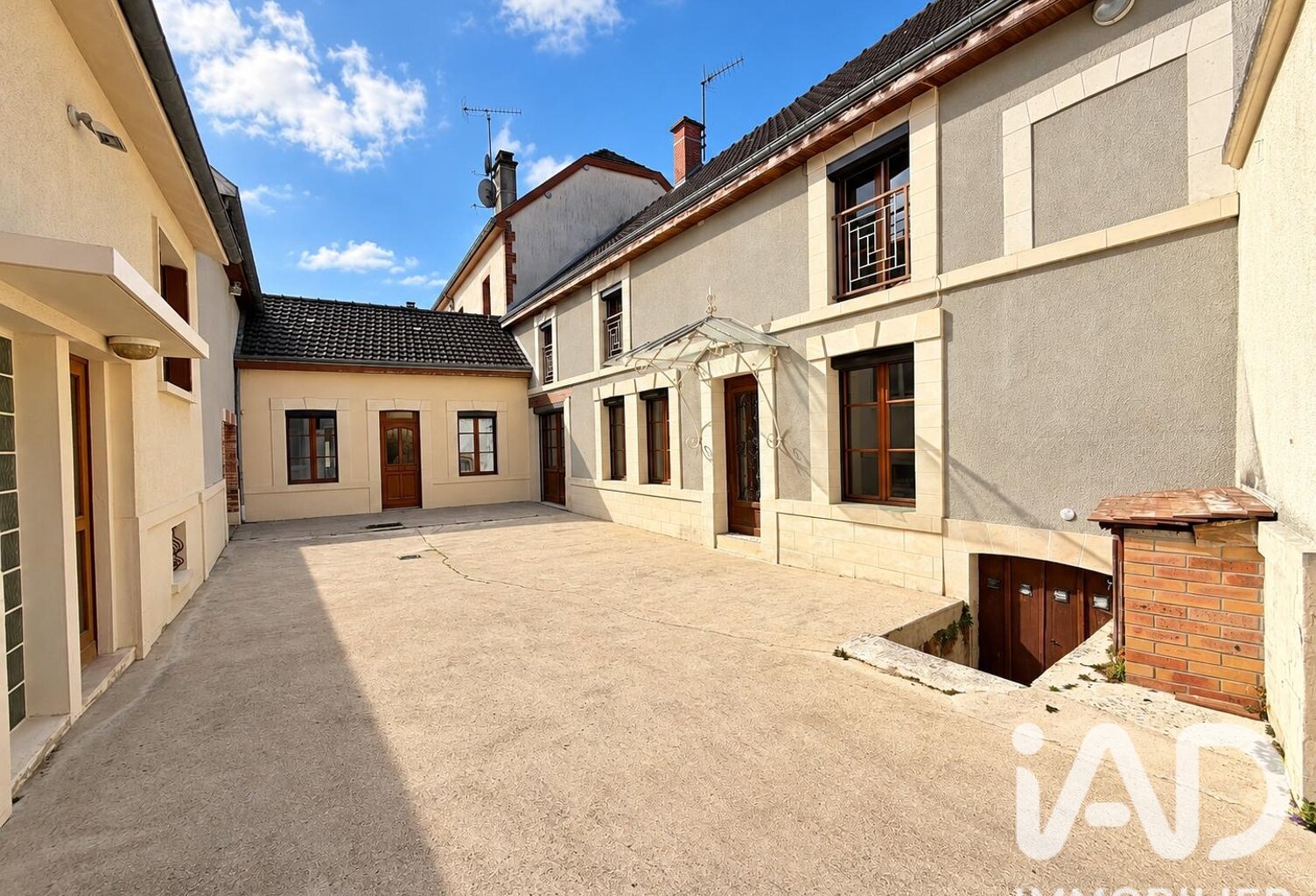 Vente Immeuble 246 m&sup2; — photo 1