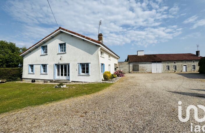 Vente Maison/villa 9 pièces — photo 2