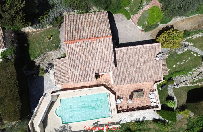 Carros Village villa de 4 pièces avec piscine et terrain att — photo 3