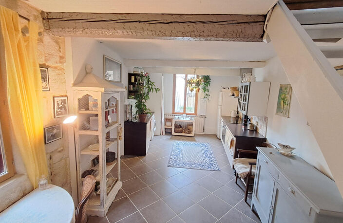 A VENDRE- CHARMANTE MAISON DE VILLE AVEC GARAGE ET JOLI PATIO -SOMMIERES — photo 5