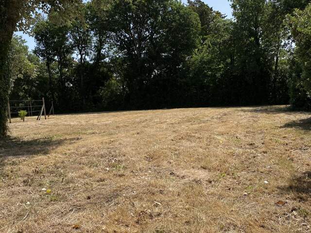 Vente Terrain à bâtir 708 m&sup2; — photo du bien