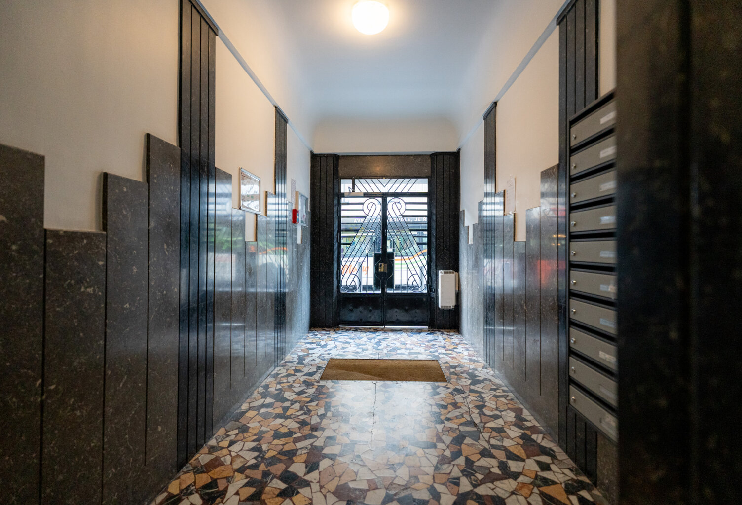 VIE CITADINE — photo 1