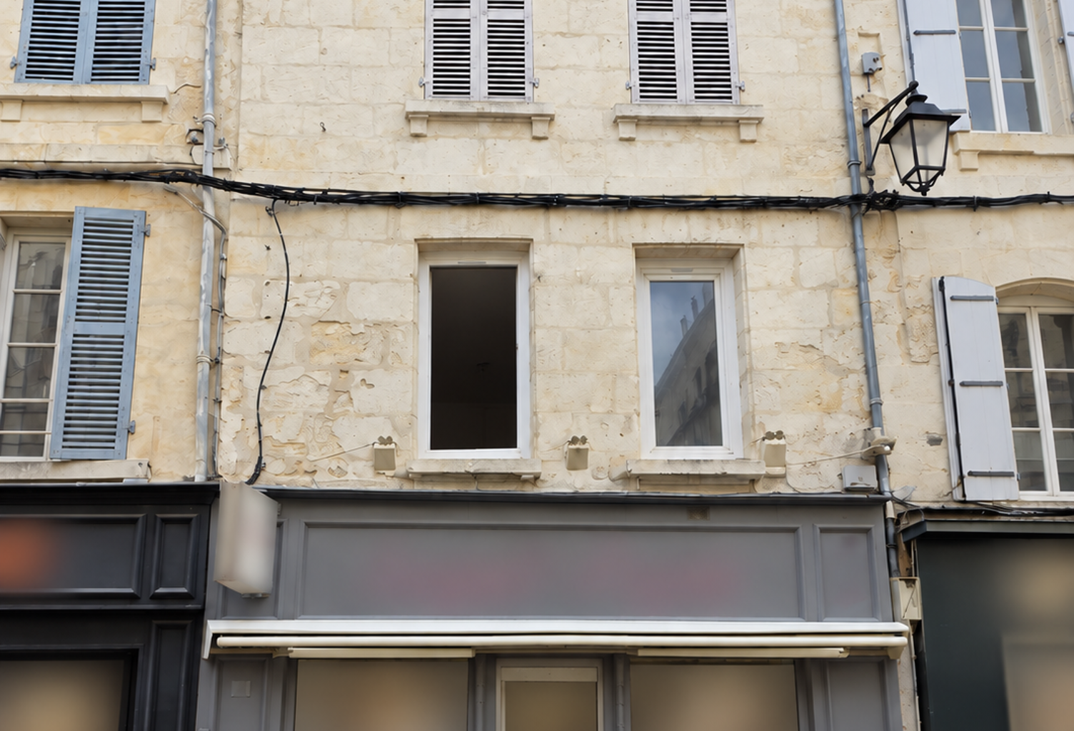 Vente Boutique/Local commercial 100 m&sup2; — photo 1