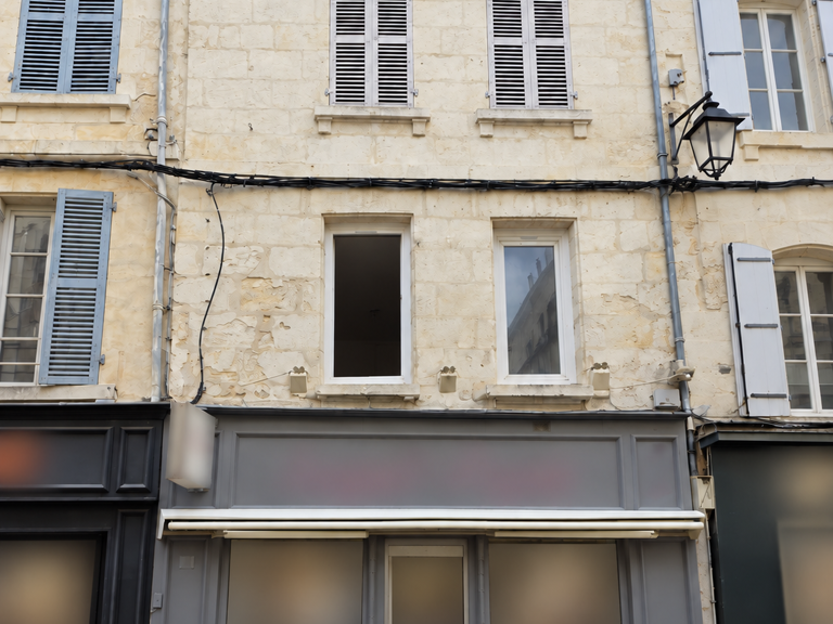 Vente Boutique/Local commercial 100 m&sup2; — photo 1