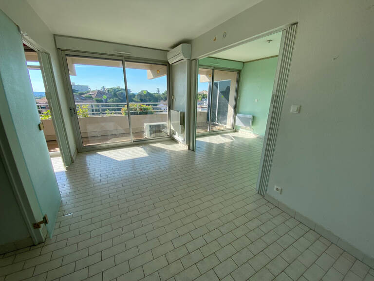 Appartement T2 avec terrasse 16m2 et garage — photo 1