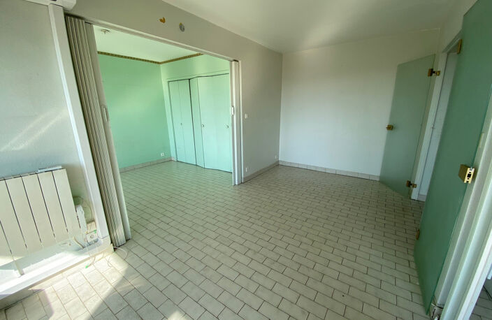Appartement T2 avec terrasse 16m2 et garage — photo 3