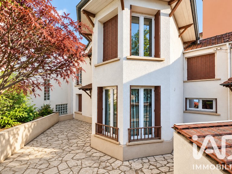 Vente Immeuble 120 m&sup2; — photo 1
