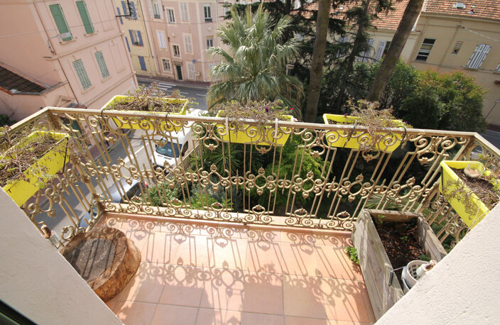 APPARTEMENT 3 PIECES AVENUE DE GRASSE — photo 4