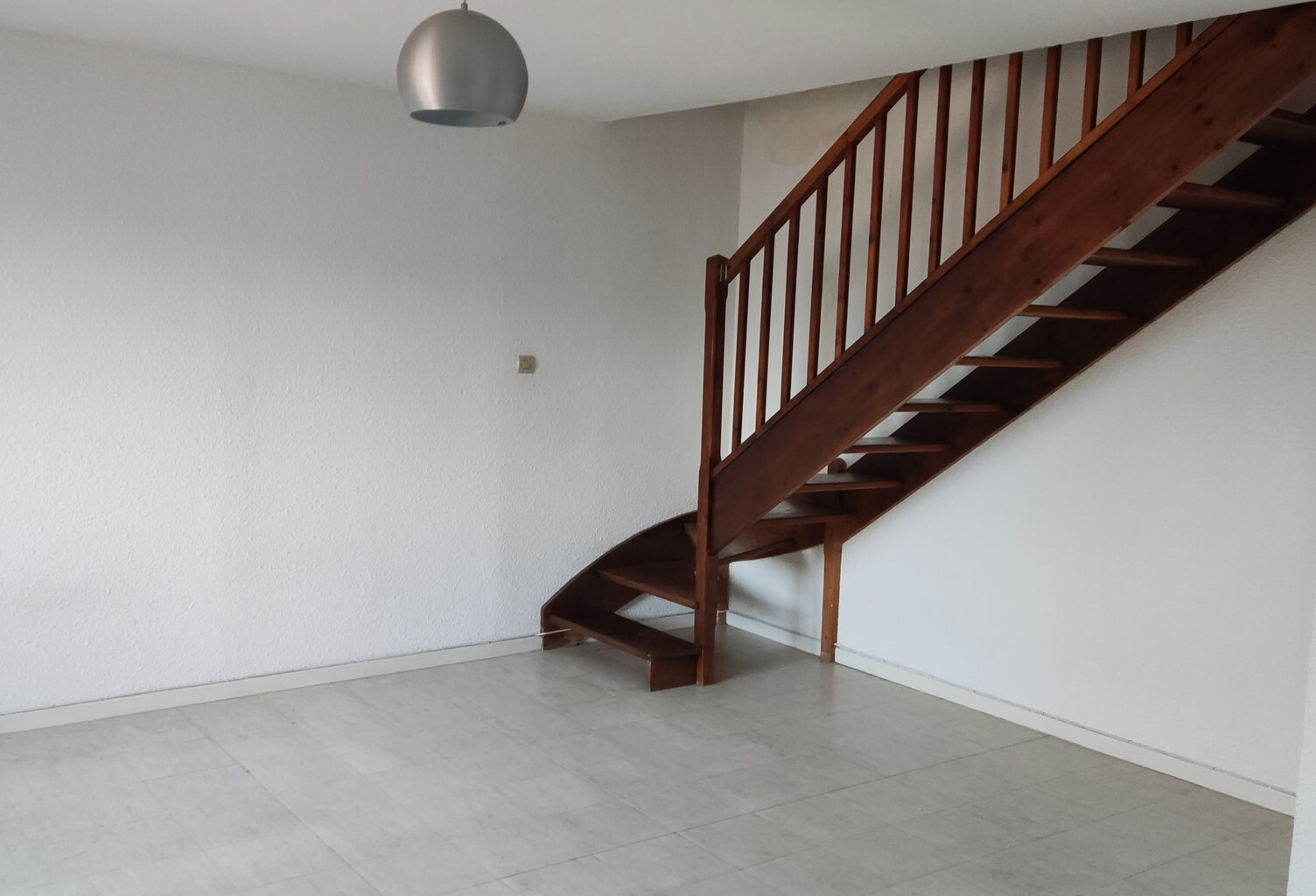 T3 Duplex 56m2 rénové, quartier Palais Carcassonne — photo 1