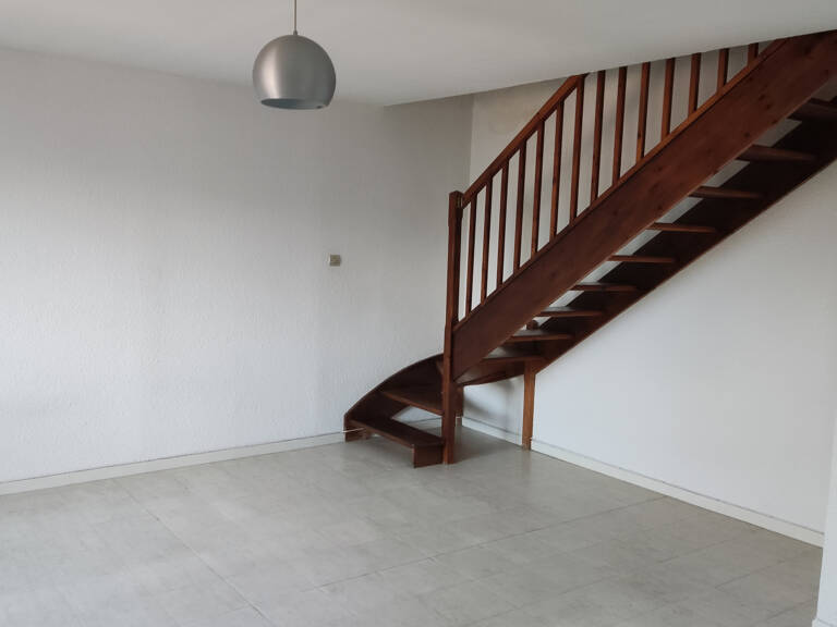 T3 Duplex 56m2 rénové, quartier Palais Carcassonne — photo 1