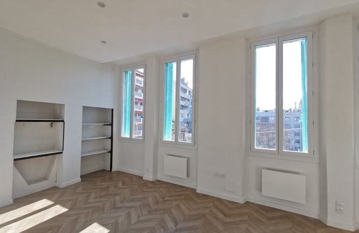 Rue Pierre Dupré - T1 40 m2 - refait à NEUF - 3 ème étage — photo 3