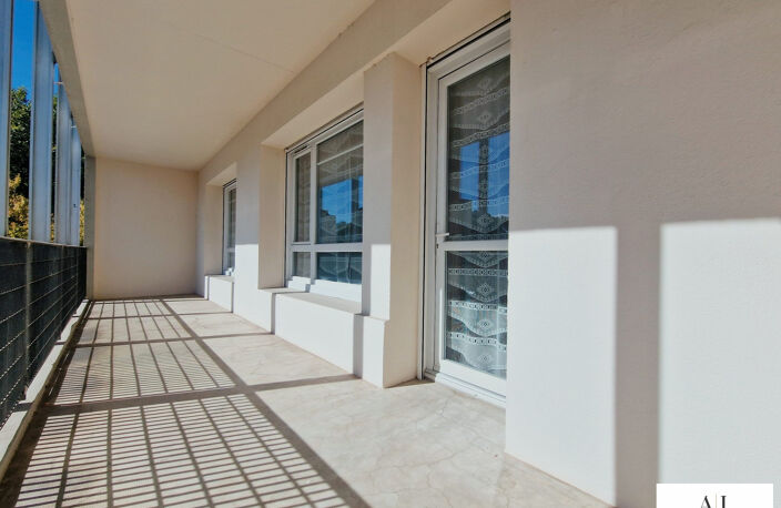 APPARTEMENT F3 avec Terrasse, Garage et Cave — photo 4
