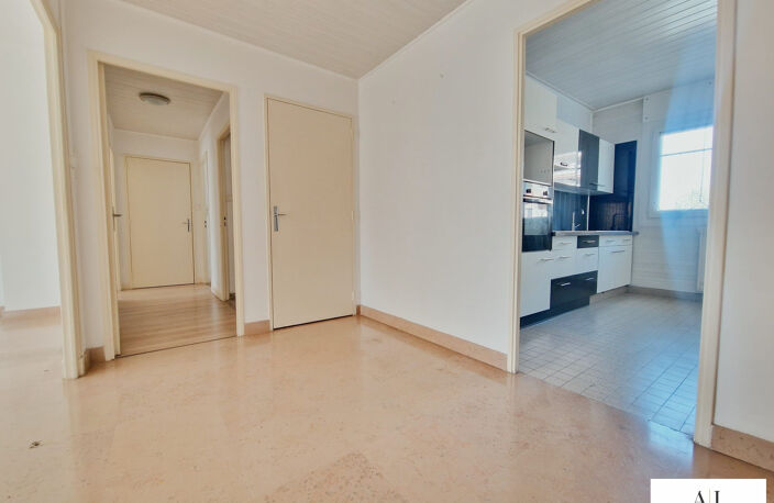APPARTEMENT F3 avec Terrasse, Garage et Cave — photo 5