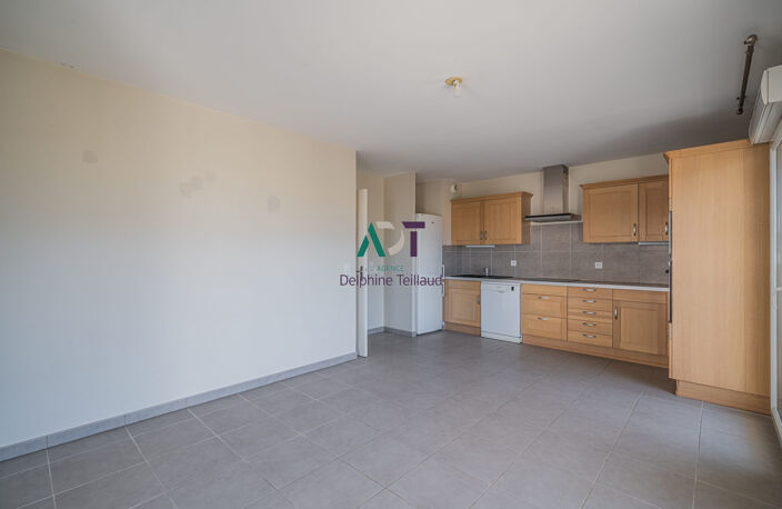 GRENOBLE  T3 - 59m² — photo 4